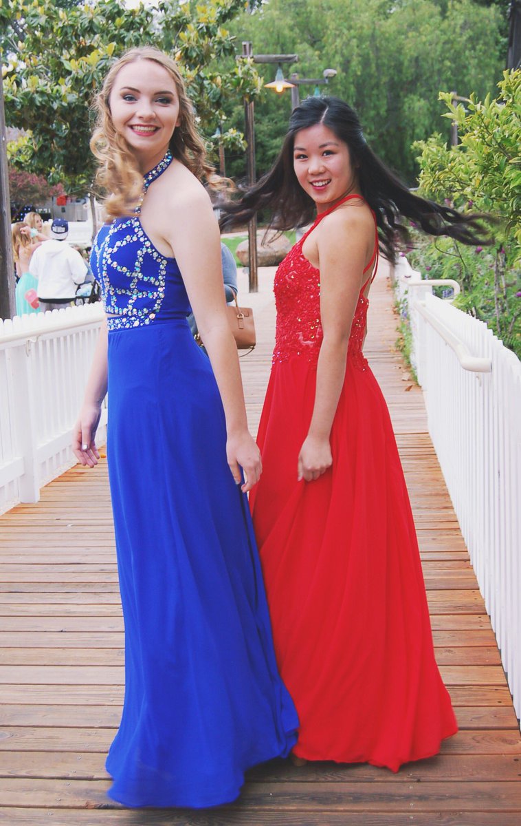 xoxo_tiana_xoxo's tweet photo. Happy bday to nutmeg Apple Elias! I honestly have great memories in physics bc of u! So glad I got to meet u in physics. #physicssquad https://t.co/Mr1kzuSnzC