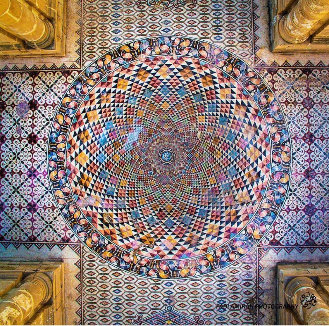 جمال الفن الاسلامي يتجلى في أجمل لوحات الفسيفساء الموجودة في قصر هشام بن عبد الملك في مدينة أريحا الفلسطينية ،،