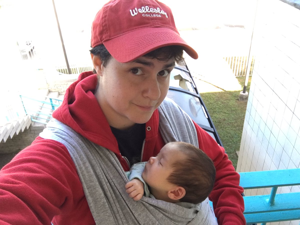 WW4Hillary's tweet photo. Early voting for @HillaryClinton in Louisiana with the next generation! #VoteWellesleyBlue #RedClass https://t.co/jP6jRV76bH