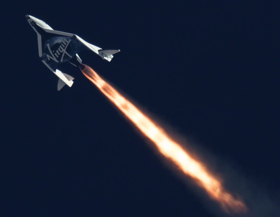 SpaceFacts101's tweet photo. Virgin Galactic is set to reopen testing of their SpaceShipTwo craft for commercial space flight https://t.co/qloVRjynYt
