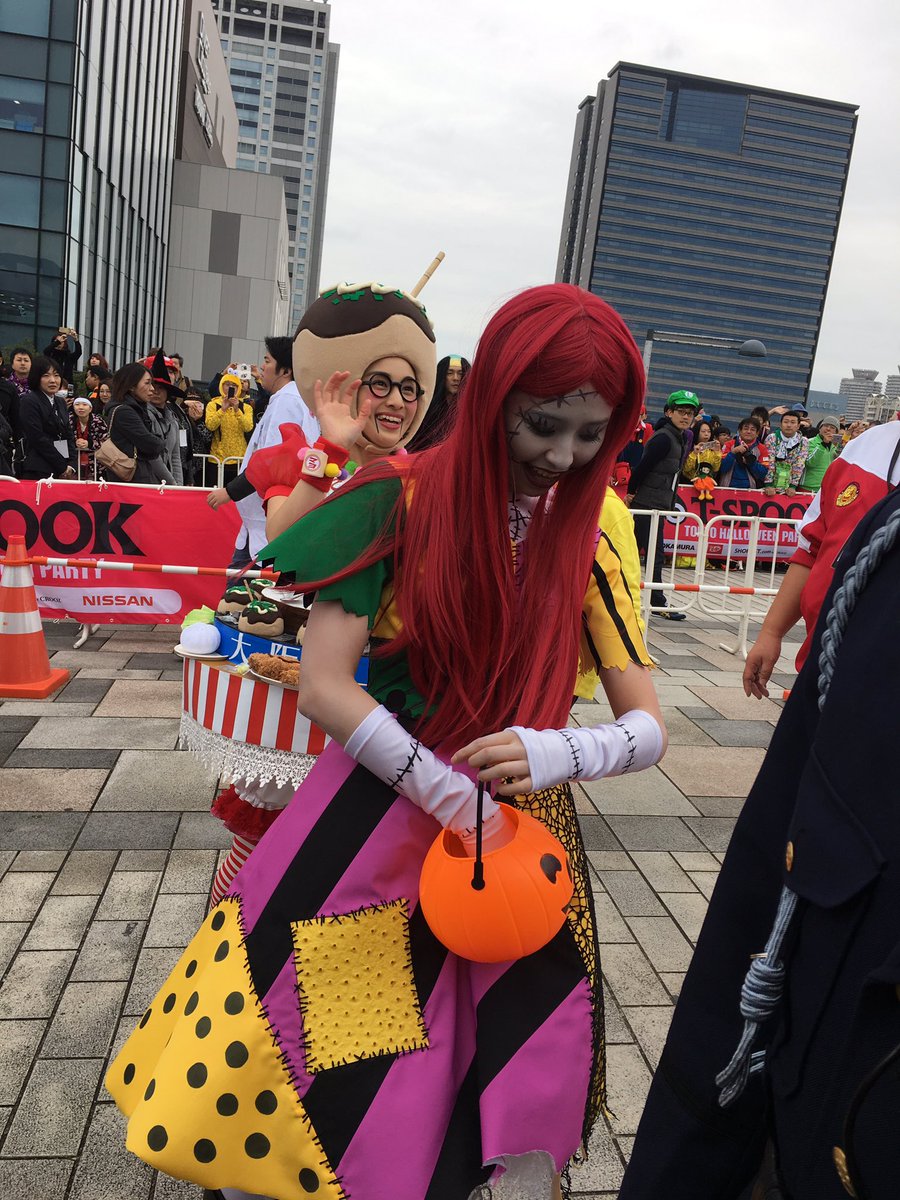 Paaaaaruka0604's tweet photo. 詩織ちゃんがきた時
こっち向いてくれたから「詩織ちゃんお菓子欲しい〜！！！！って言ったら飴もらえた死ねる尋常じゃなく震えてる https://t.co/JyYeo3pQqy