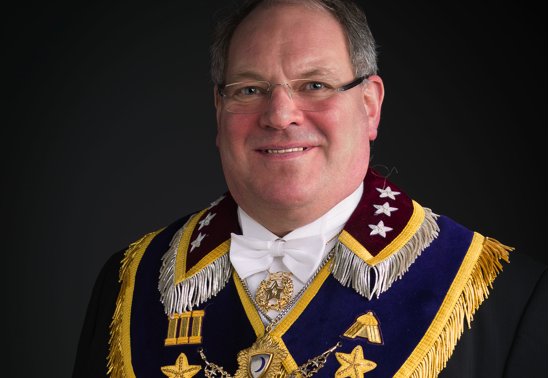 Pælið í að vakna á morgun og þurfa að halda áfram að borga laun þessa skíthæls. Pælið í því og grátið svo úr ykkur augun. #kosningar