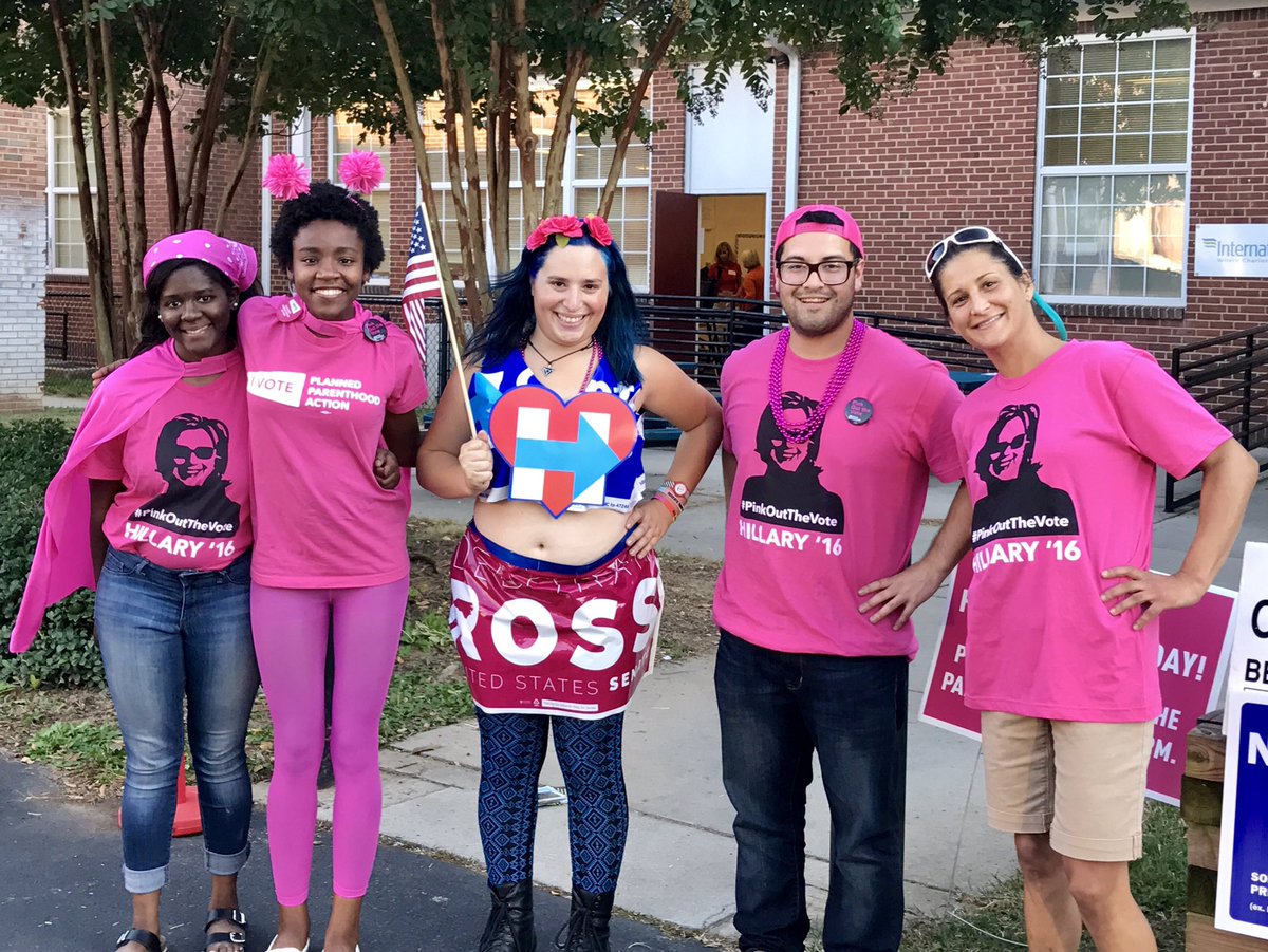 hannsimp's tweet photo. @PPact #PlannedParenthood pinked out the Superheroes Poll Parade, can't complain! @HillaryforNC @NCDemParty @PPFA @HFA #ImWithHer #VoteNCMe! https://t.co/dn46rbdjS5