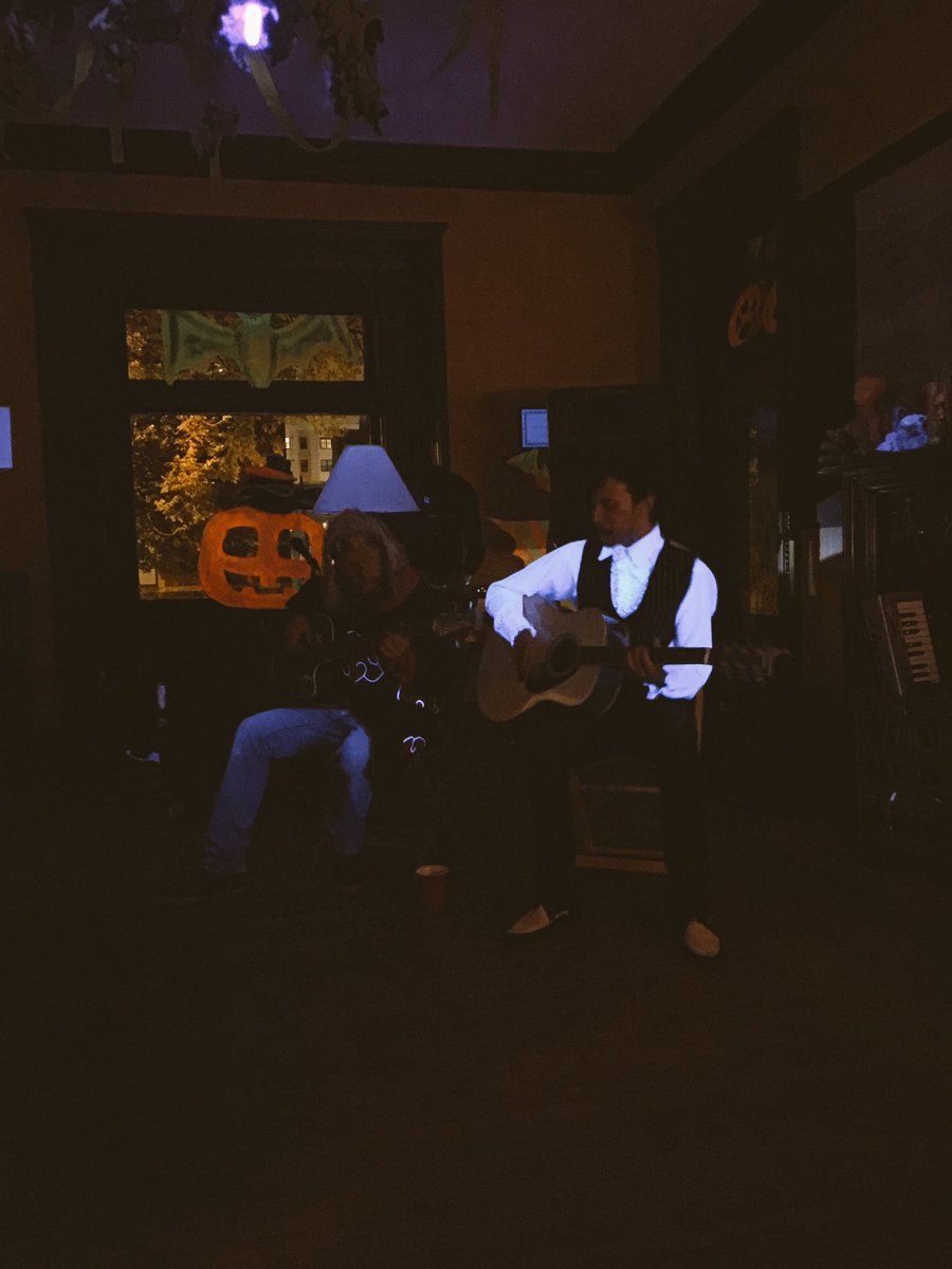 nickelcitycoop's tweet photo. Mojo Stone is kicking things off in the #coopforest https://t.co/SSnwiYV9Zw