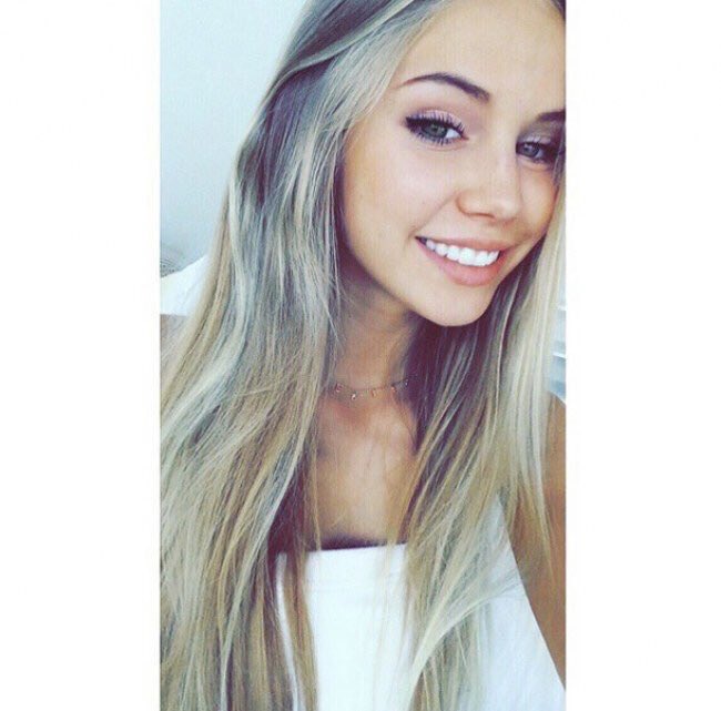 I'm back! 
New fake
Rt for me please lovelies ✨🌸