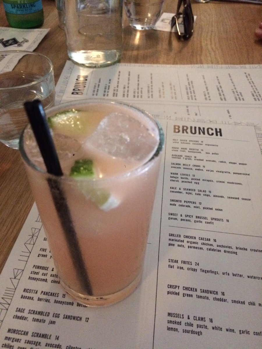 TTsalazar's tweet image. Yes Yes Yes 🙈#ricottapancakes so good #LAChapter #imsospoiled today #EmersonCollege #momsrule