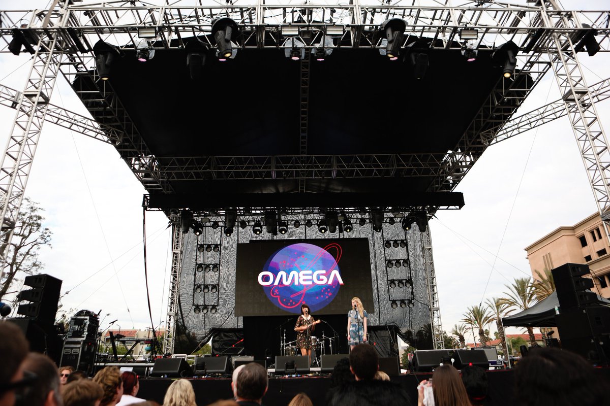 FestivalSupreme's tweet photo. @garfunkeloates #StaySupreme https://t.co/BaxwRgGxCU
