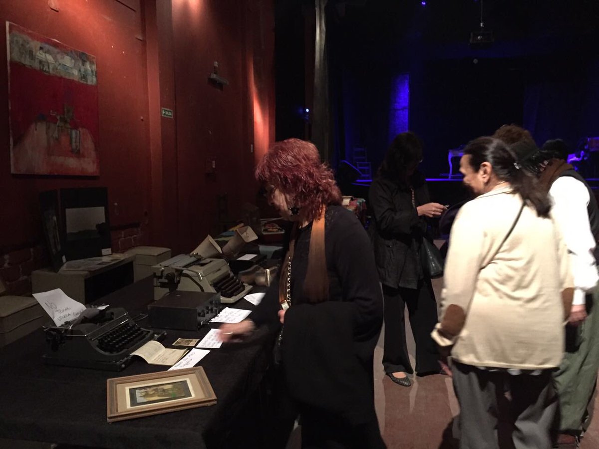 DistArtes's tweet photo. @teatrobrown participa de #LaNocheDeLosMuseos con una muestra de objetos históricos de los vecinos https://t.co/HDckLHGkGr