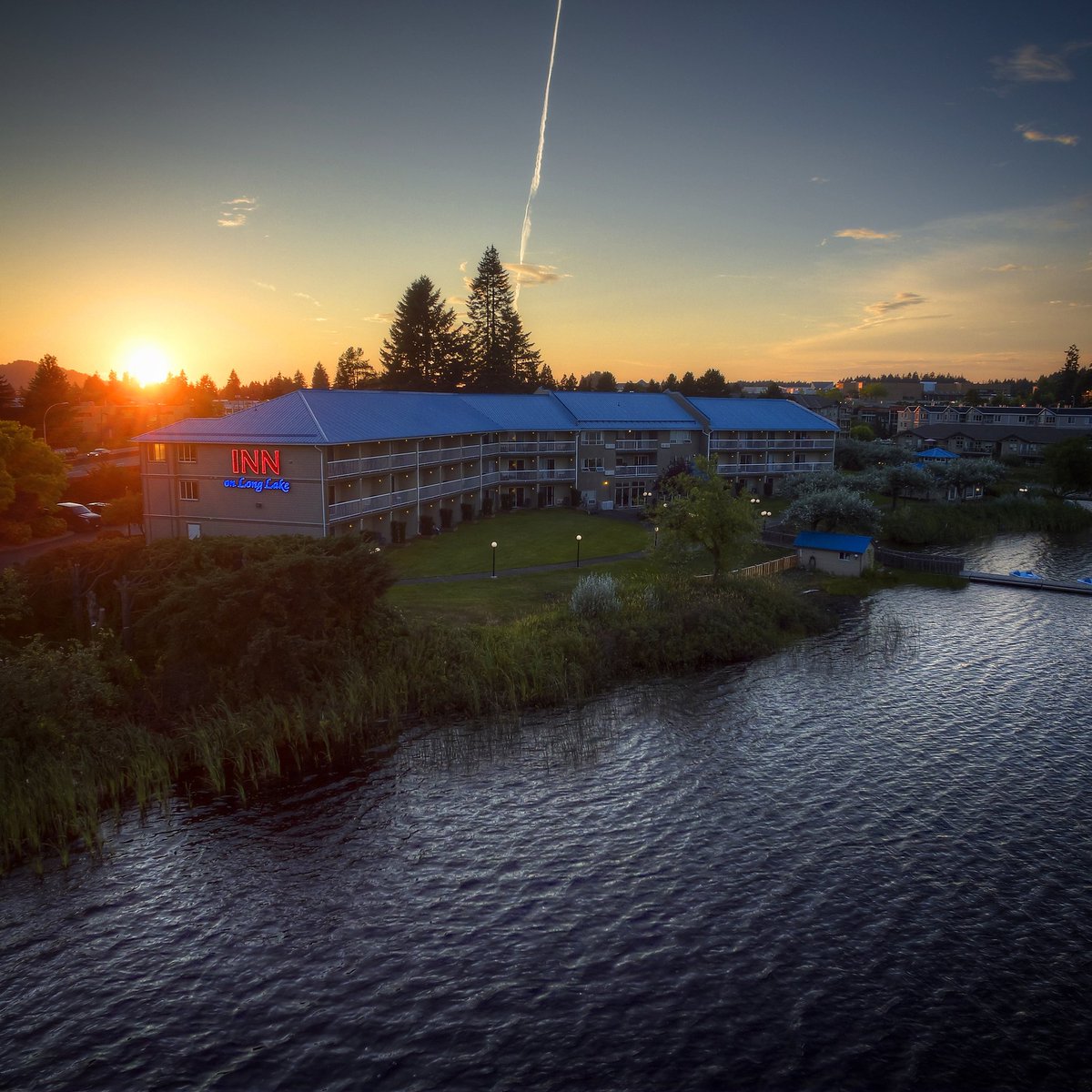 CANVirtualTours's tweet image. The Inn on Long Lake is more than just a place to spend the night #kayaks  #nanaimo #vancouverisland #hellobc #explorebc #destinationbc