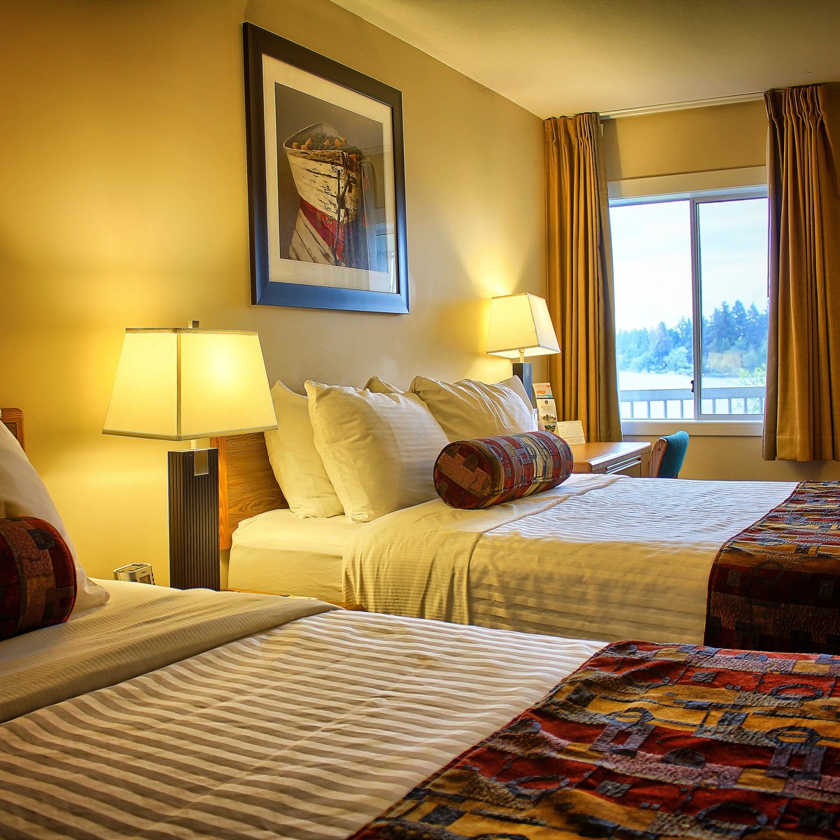 CANVirtualTours's tweet image. The Inn on Long Lake is more than just a place to spend the night #kayaks  #nanaimo #vancouverisland #hellobc #explorebc #destinationbc