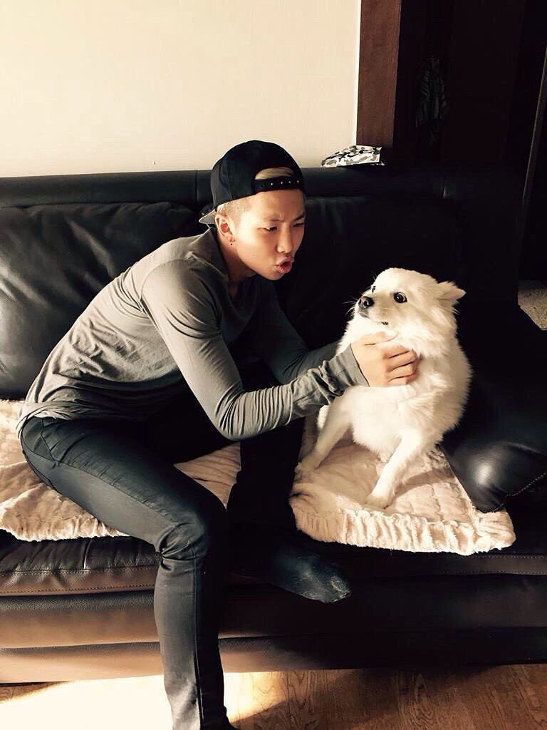 Bts_forever_7_'s tweet photo. 俺はもう元気ですよ ㅎ
たくさん話そうな、

RM https://t.co/7YEUW3Fz4G