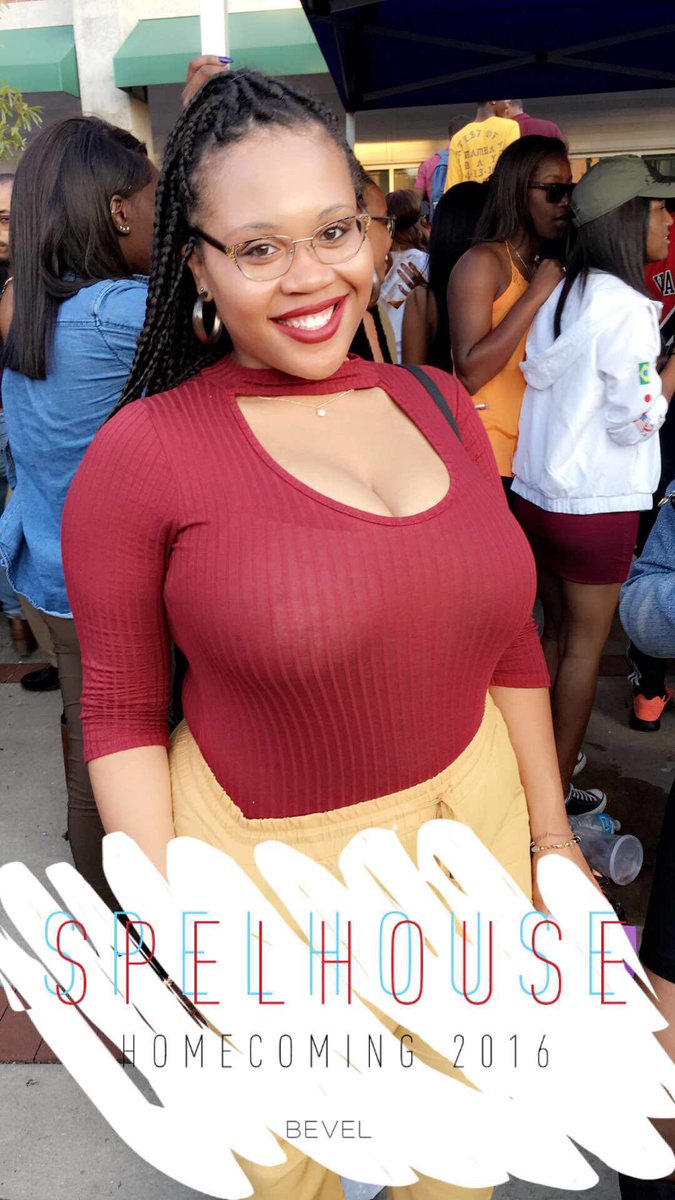 fARRINHEIT_'s tweet image. #SpelhouseHC 😁