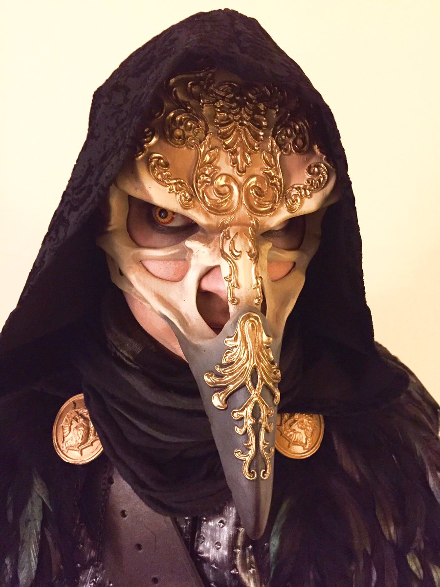 heroesbyhand's tweet photo. My knight or the Raven Queen. Inspired by Vax from Critical Role played by @VoiceOfOBrien 

#criticalrole #criticalcostumes #criticalcostume https://t.co/yR9geFuwcg