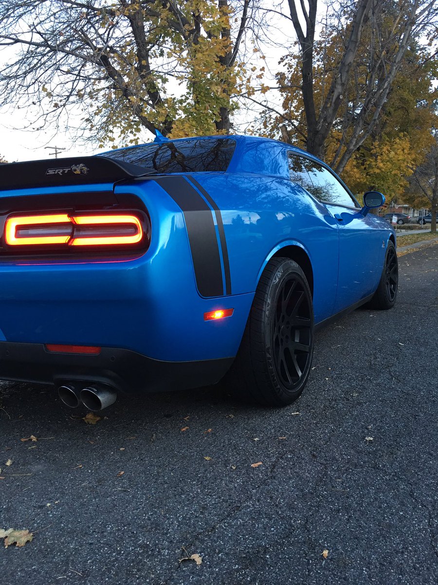 hunterpride32's tweet photo. She got pampered today with some new viper rims , tinted windows and a flow master exhaust system . #mopar #bigboytoys https://t.co/jxendVeshP