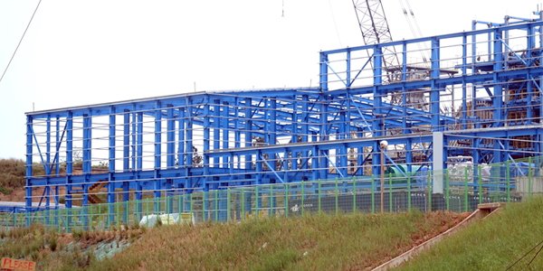 fijivillage's tweet photo. Wood resources needed to generate electricity at new biomass factory in Sigatoka https://t.co/zNH1N3U050 https://t.co/cS1Qz8aOMn