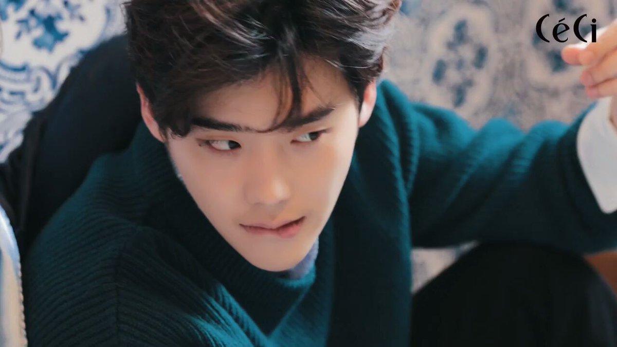 LeeJongSukWorld's tweet photo. [SCREENCAP] #이종석 #LeeJongSuk for Ceci ❤ https://t.co/59nGHGWSOY
