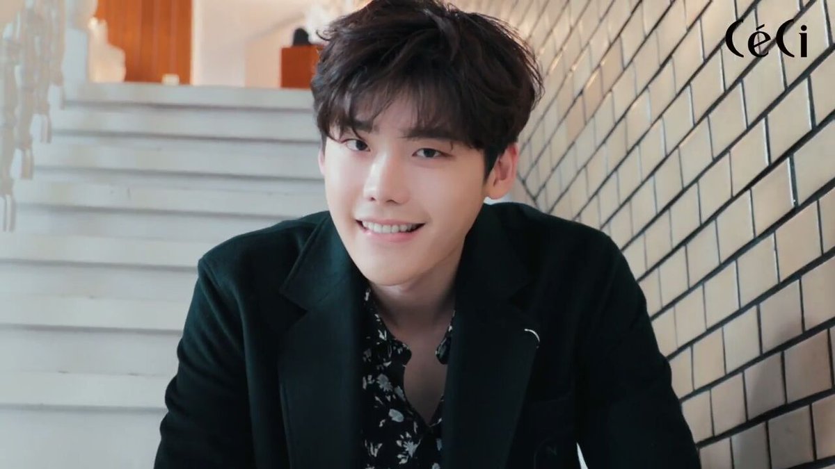 LeeJongSukWorld's tweet photo. [SCREENCAP2] #이종석 #LeeJongSuk for Ceci ❤ https://t.co/S95sU4rlGc