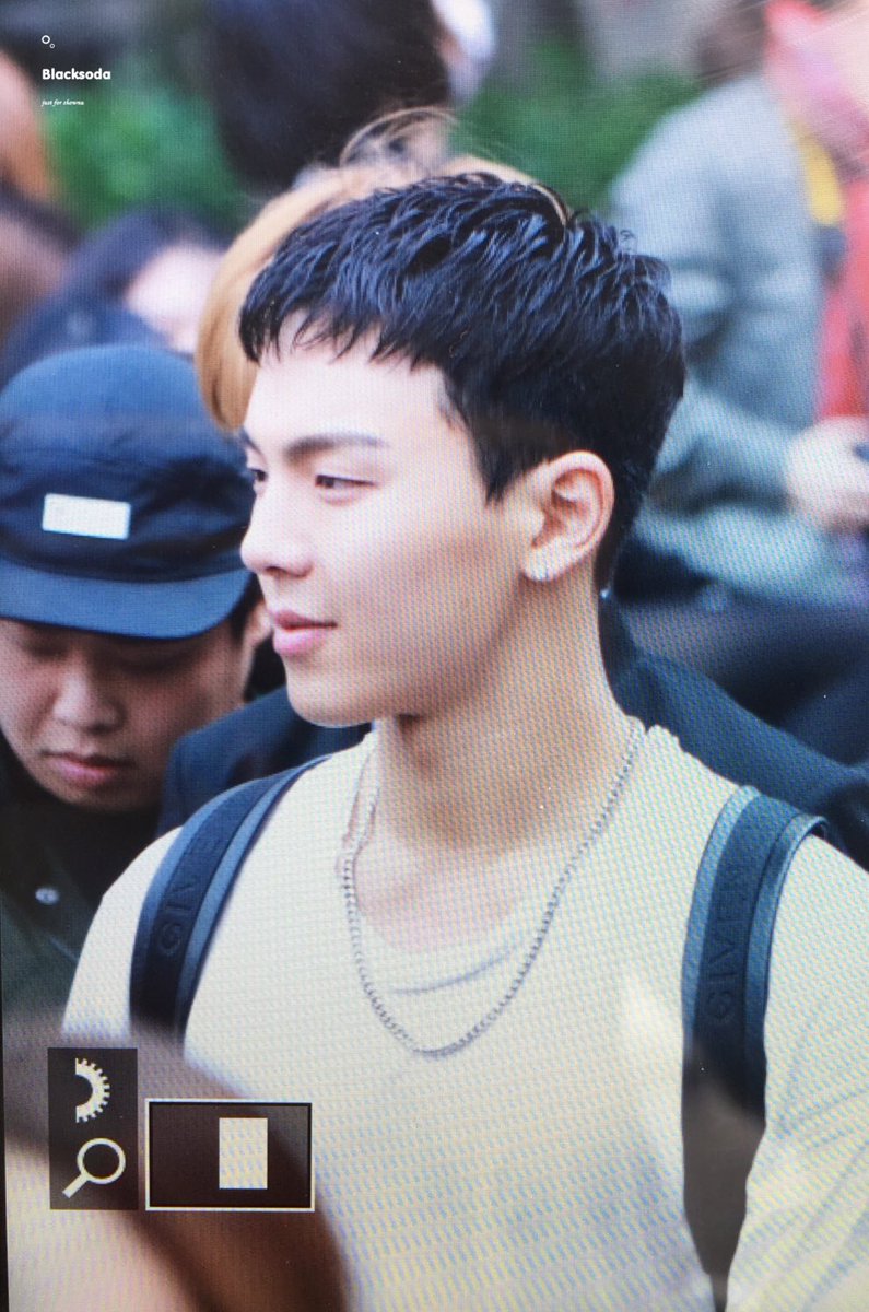 오늘자 학원물 느낌 나는 몬스타엑스 교복 착장 | 인스티즈