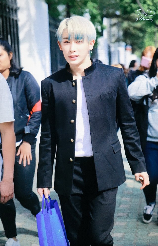 오늘자 학원물 느낌 나는 몬스타엑스 교복 착장 | 인스티즈