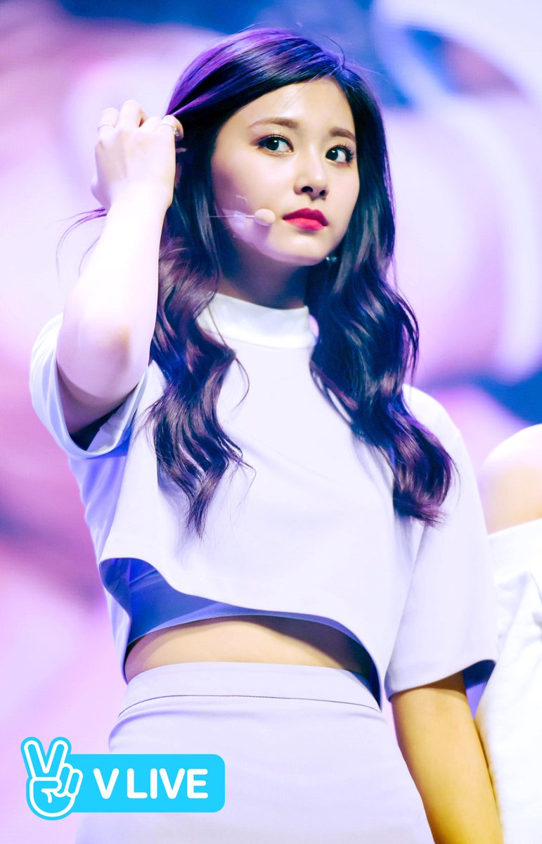 Tzuyu Updates Pic Twice V Live Twice Showcase 3 Tt Twice 트와이스 Tzuyu 쯔위 T Co Ucrz6zq8fg