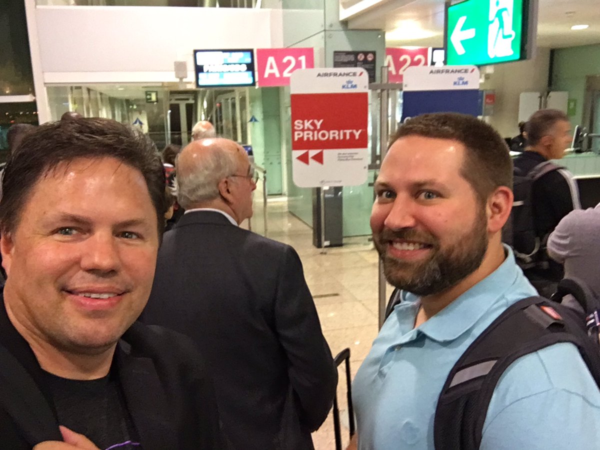 keithnorbie's tweet photo. Bye bye Barcelona! #VMworld #OpenStackSummit @andrew_ntap ...#NextStopInsight #NetApp #SolidFire https://t.co/n0hOIYPtyD
