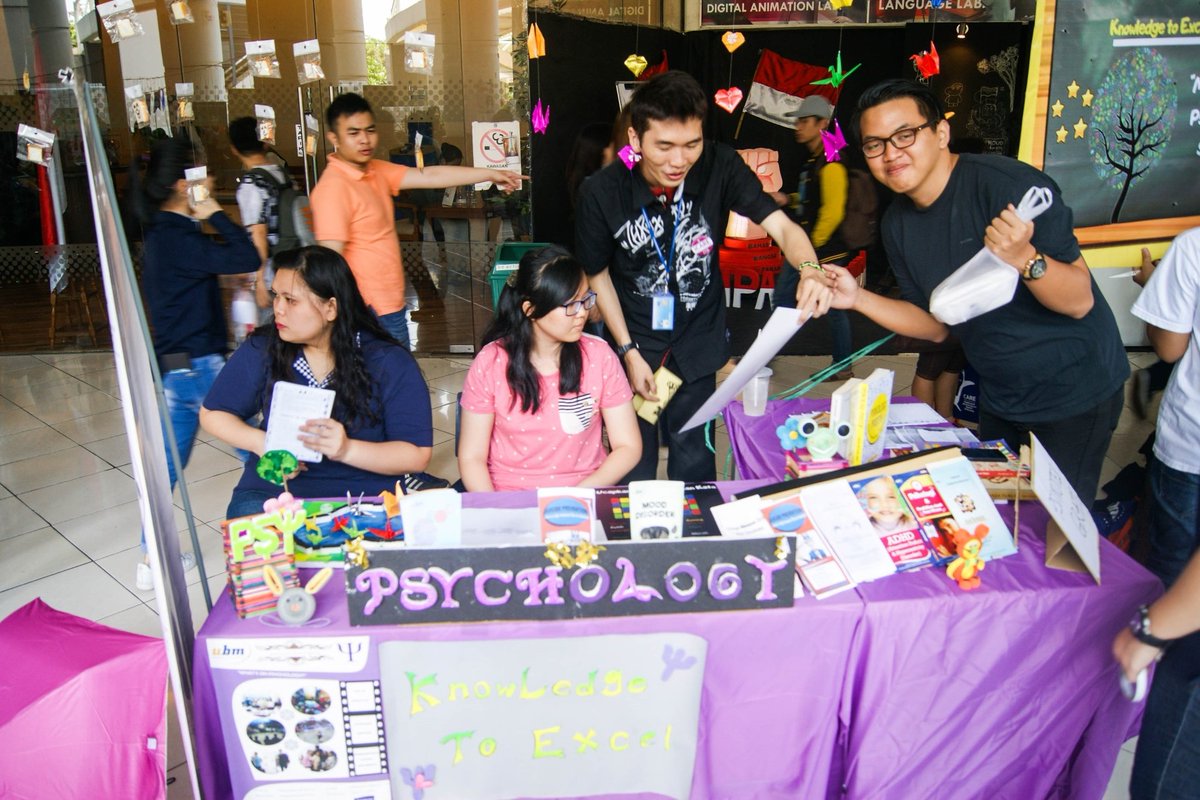 Hima_Psi_UBM's tweet photo. Jan lpa dtang d stand psychology dlm rangka edufast yg d adakan 27 october s/d 29 october. Akan ada games menarik n psikotest gratiss ayok 😄 https://t.co/DN6RGdHgbu