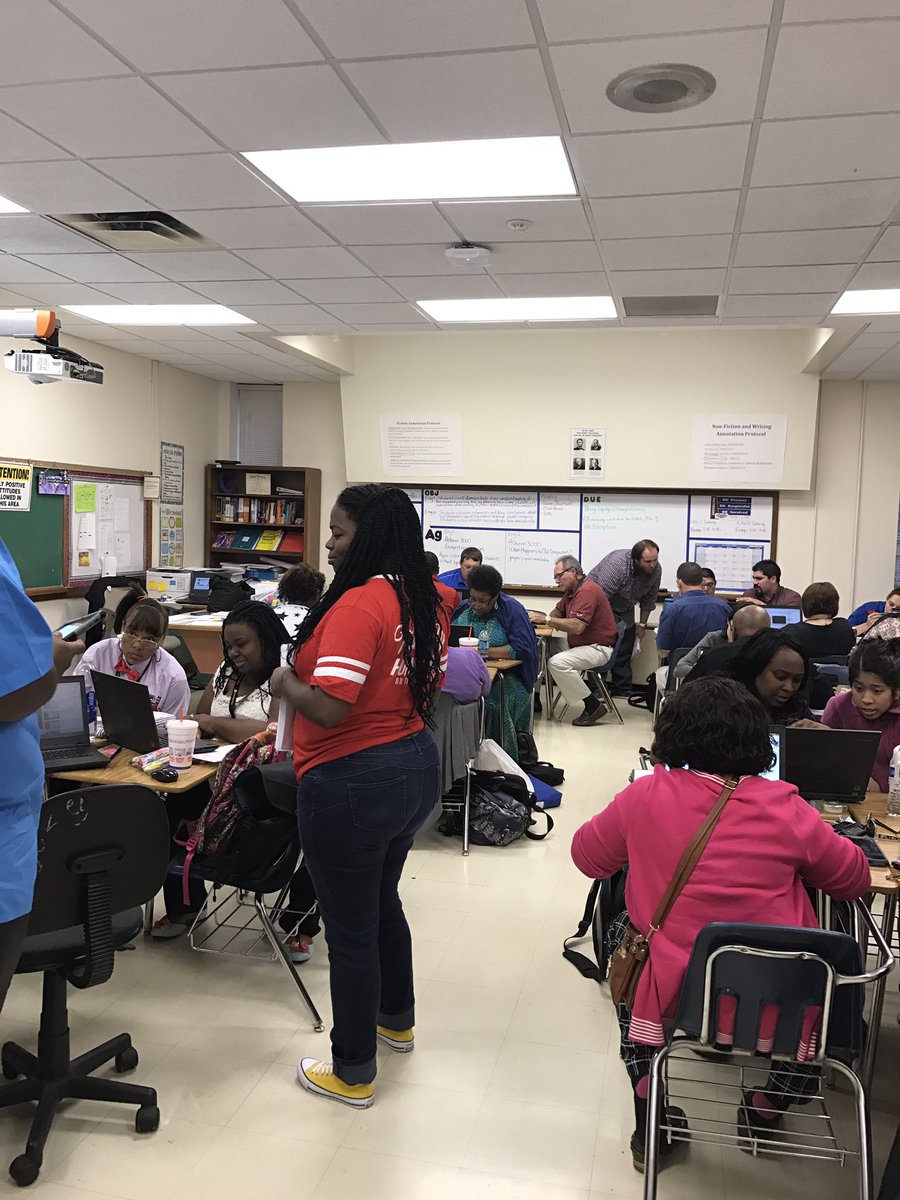 shanny6494's tweet photo. Magnificent Mathematics teachers at Curriculum Collaboration!!! #fwisdmath https://t.co/AtNseZicBX