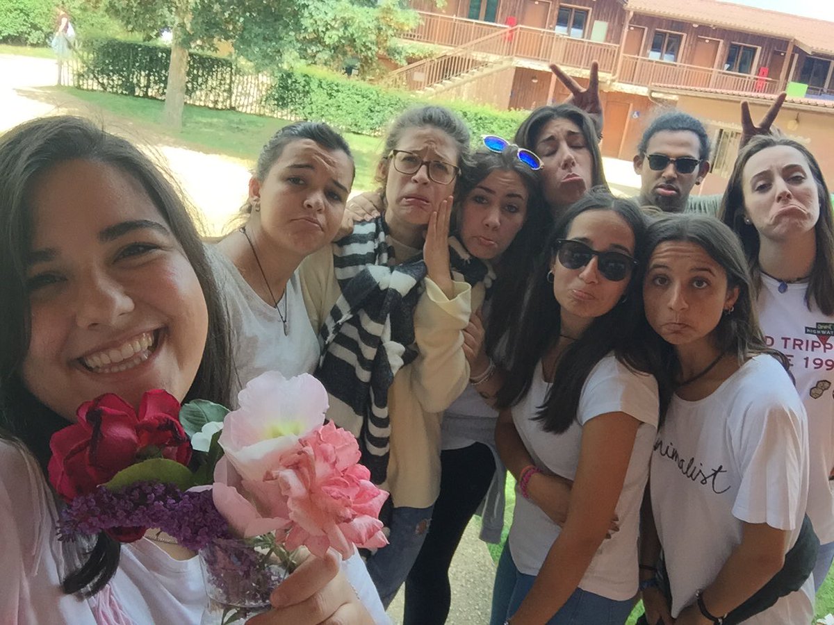 Mariusperezosa's tweet photo. Estando ahí soñar no es necesario, porque todo lo que deseas ya lo tienes. Lugar y compañía. https://t.co/pH8OJNzqWv