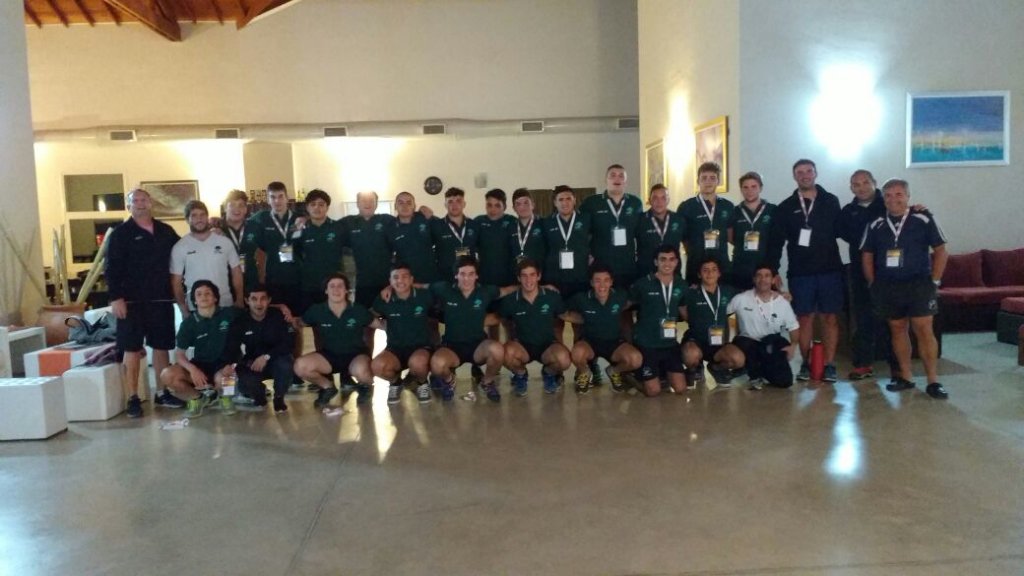 urobaprensa's tweet photo. #ArgentinoM16 DesarrolloSeleccionado Juvenil recibe las camisetasEntregan los coach Mariano Zinani-Lucas Sálice https://t.co/YWW8EUTFkb