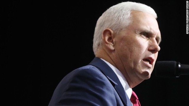 cnnbrk's tweet photo. A plane carrying Republican VP nominee Mike Pence skidded off a runway at LaGuardia Airport. There were no injuries. https://t.co/tJ1FafARje https://t.co/vyXBSMMves