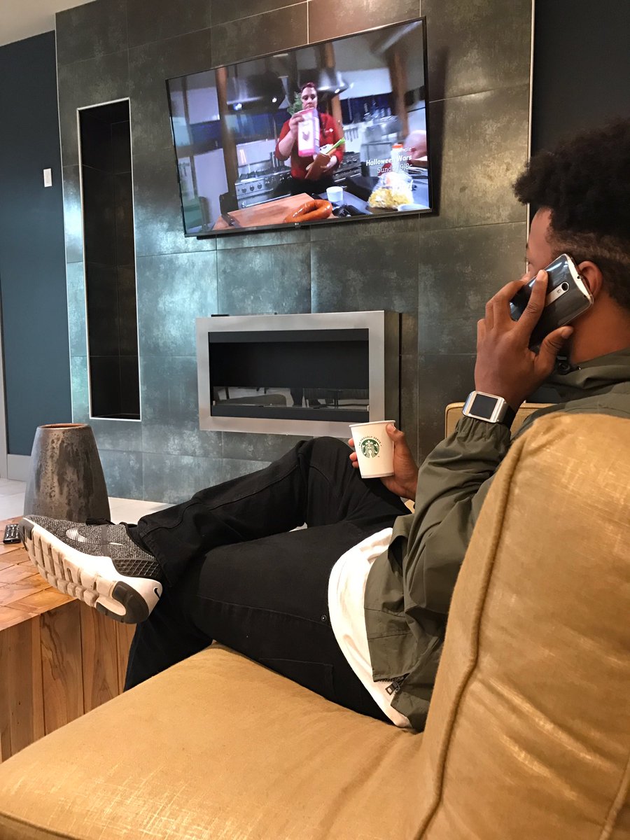 FoundationSac's tweet photo. Come get some hot coffee and coco at the Clubhouse!☕️☕️☕️ #foundationnation #itschillyout #comegetyourcoco https://t.co/G1orsQC2My