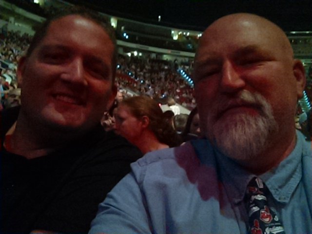 TMCCONAHAY77's tweet photo. #keepinitcountry
@OfficialJackson   front row with @kruman79 let's go Alan Jackson! https://t.co/VsEQSALTqg