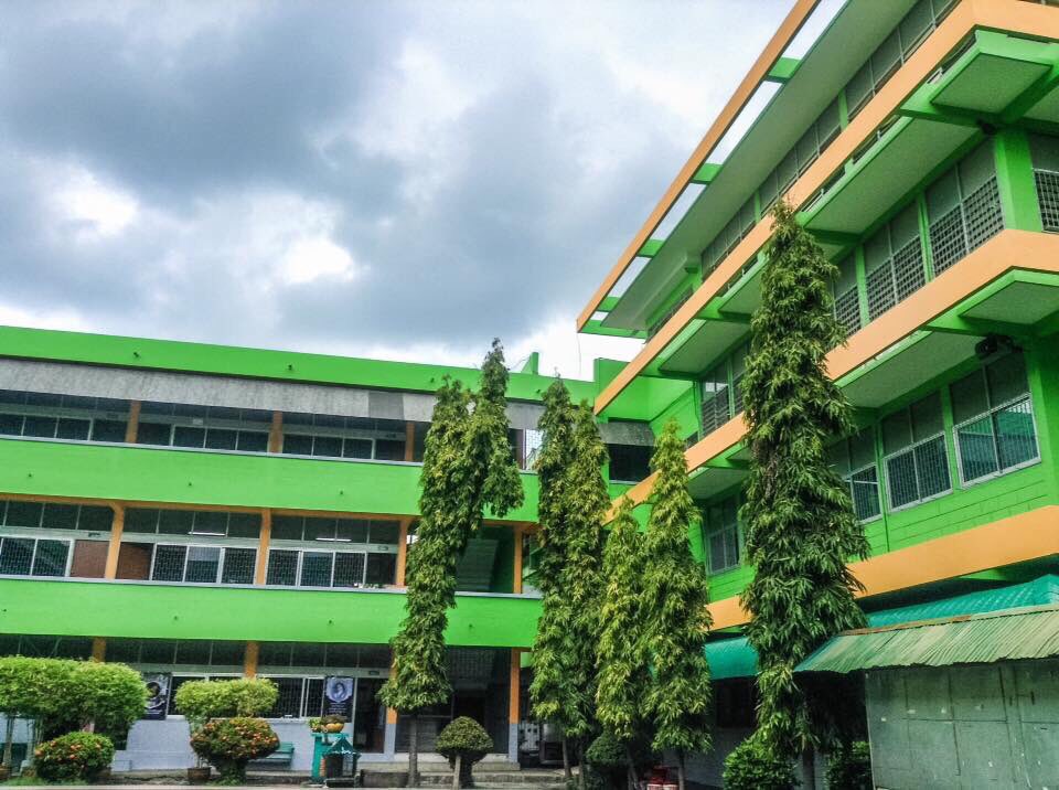 Icezii06's tweet photo. โรงเรียนกลัวสีจะซีดสินะ เอาซะอี๋เลยย5555555 #apsfacts https://t.co/xK2655rroD