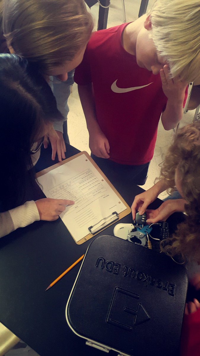 MyrtleGroveMS's tweet photo. These Gators worked so hard today! So much fun to watch!! #BreakoutEDU #NHCSchat #GDATG @jenniferlagarde @jeannietimken @sjhighsmith https://t.co/rZfiaq9YJN