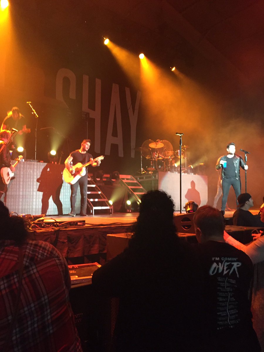 auwatson3's tweet photo. @DanAndShay https://t.co/q2C25DAE46