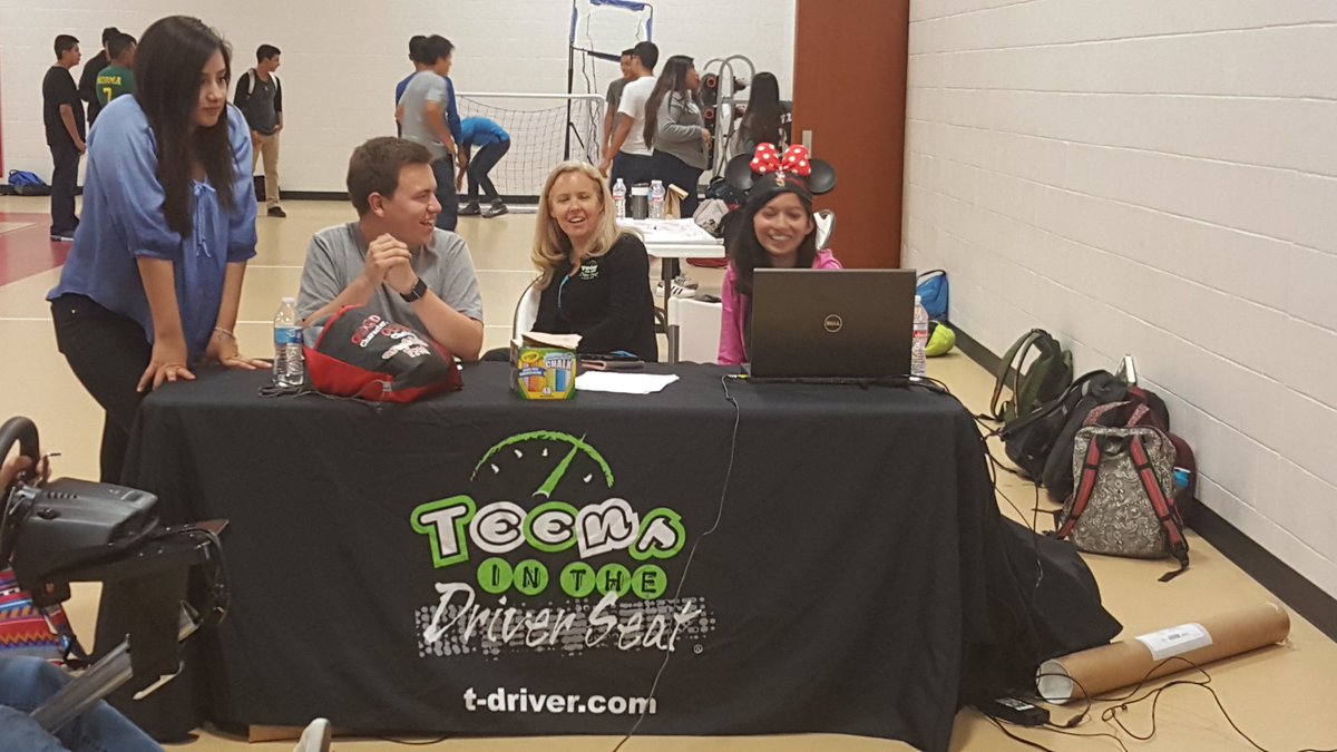 pioneerSADD's tweet photo. Thank you Shannon from @TeensDriverSeat for visiting PHS! #RRW2016 #TDS #PHS #SADD https://t.co/A2T6ohaWxm