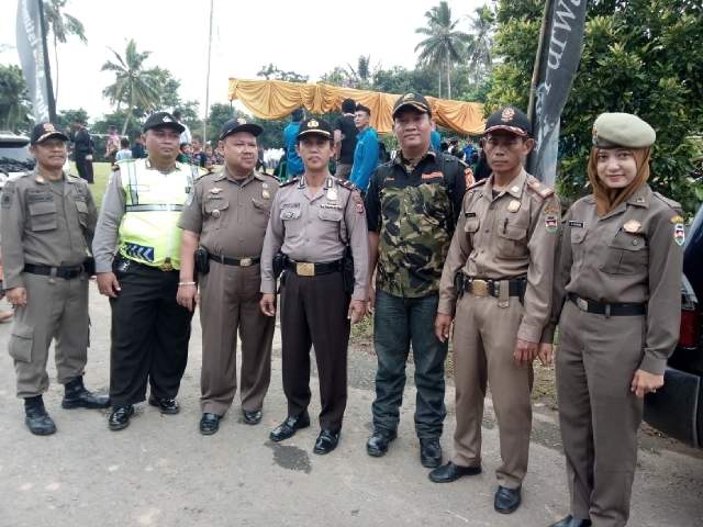 BidTrantibum's tweet photo. @DediMulyadi71 @satpolPP_Pwk @saepuddin_09 Upcra peringtan hari sumpah pemuda k-88 2016 d gunung parang Ds Sukamulya https://t.co/ktQuOYo2iP