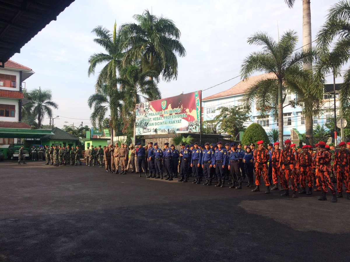 <a href="/DediMulyadi71/">Kang Dedi Mulyadi</a> <a href="/satpolPP_Pwk/">SatpolPP_Purwakarta</a> <a href="/saepuddin_09/">saepuddin</a> Upacara peringatan hari sumpah pemuda ke 88 tahun 2016 d makodim pwk