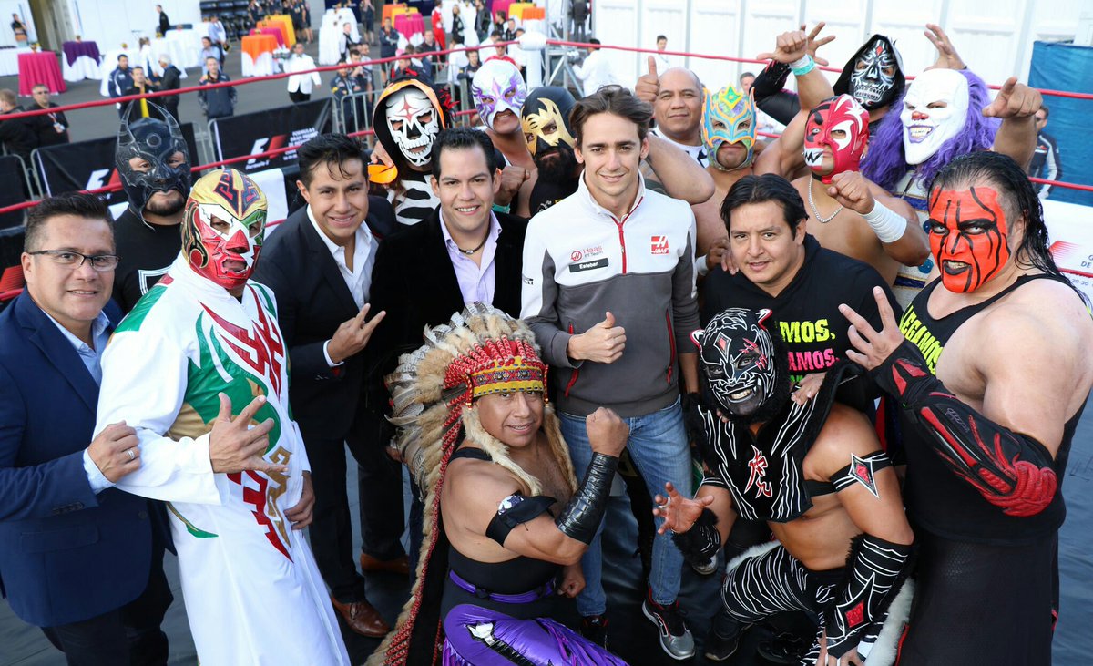 aaa_fansdelucha's tweet photo. Las #estrellasAAA en fueron presentes en  #MéxicoGP apoyando a @EstebanGtz 

¡Viva México! 🏎🇲🇽🏁 https://t.co/bUfdi1oLrT