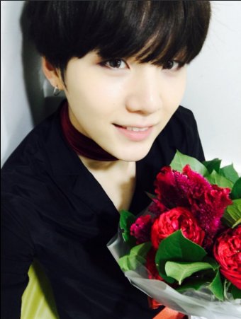 Zzzxe1's tweet photo. ¿Para ustedes quedan bien?PARA MI SIIII <3
#SUGA Y #hani 
#BTS #EXID https://t.co/0LQ6kdnWhm