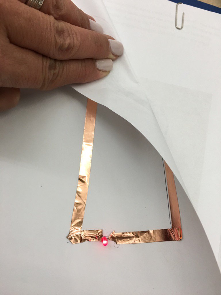 NancyHahn01's tweet image. Yes, that&apos;s right...I created a circuit ! #makerspacefun. #bergenmakerspace #@WPSCoolidge