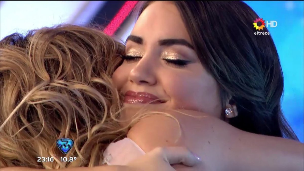 volvi a mi infancia por un momento. GRACIAS💜🎶 @laliespos <a href="/merydelcerrok/">María del Cerro</a>