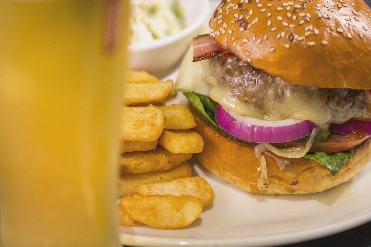 PerthRomas's tweet photo. Our Burgers are brilliant! Try one out for lunch today. #perthlunch #perthfood #tonyromasperth #perthcity https://t.co/GWGU5llpr0