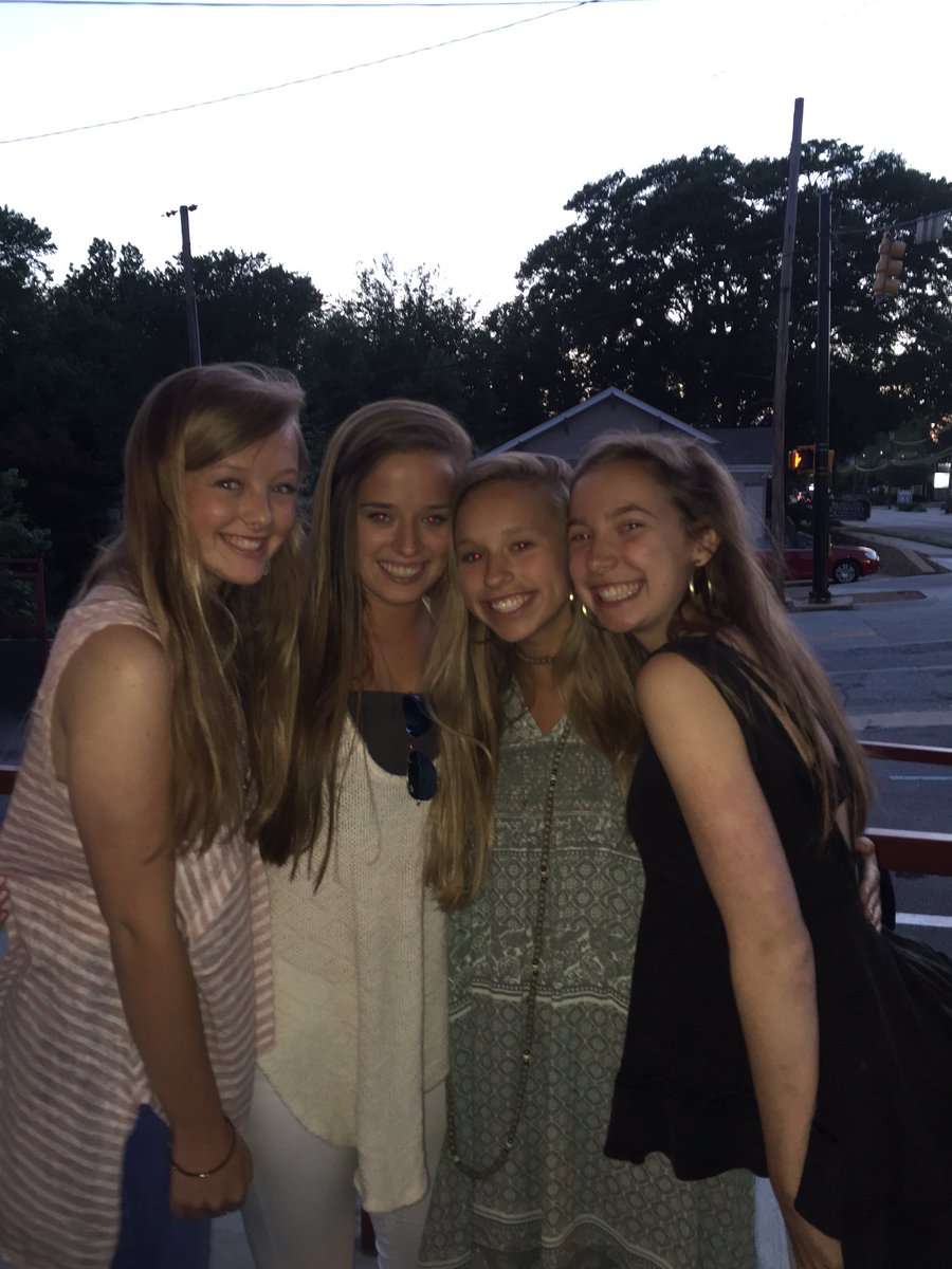 samfhenryy's tweet photo. happy bday to two of my best friends!!!! love y'all 💯💯💯 @crawcash @Annascottr https://t.co/8LLyxkI727