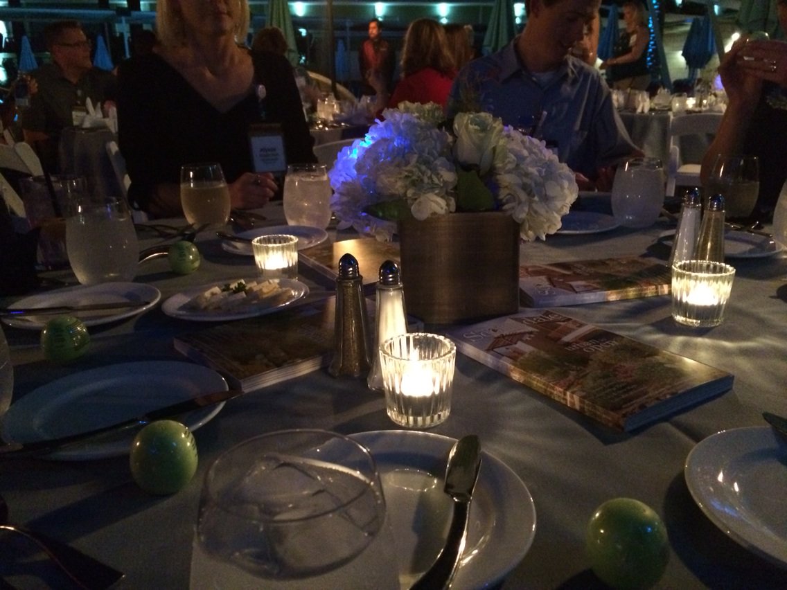 mcmagtweet's tweet photo. Shades of blue: Hotel Valley Ho sets an elegant final night dinner #DestinationAZ https://t.co/MaIZOHiqRs