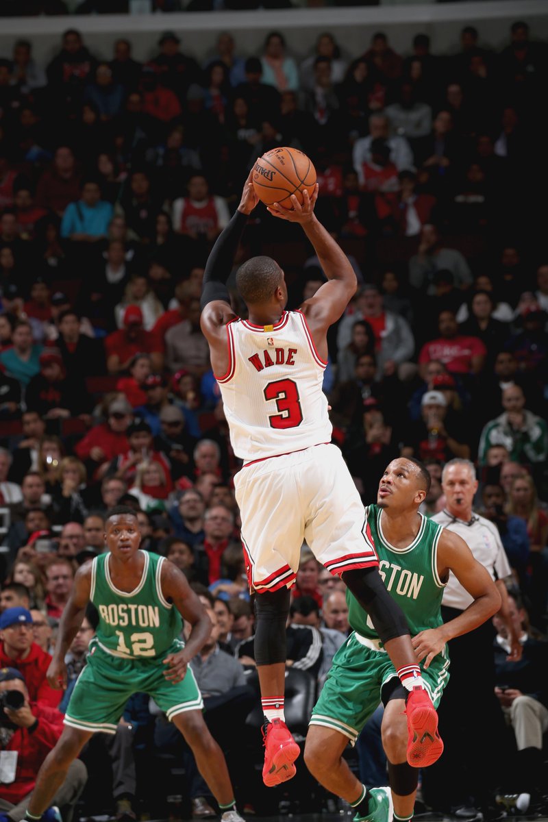 BleacherReport's tweet photo. Quite the homecoming.

22pts/6rebs/5asts and 1 win for the new-look Chicago Bulls https://t.co/0JCxeVrIJz