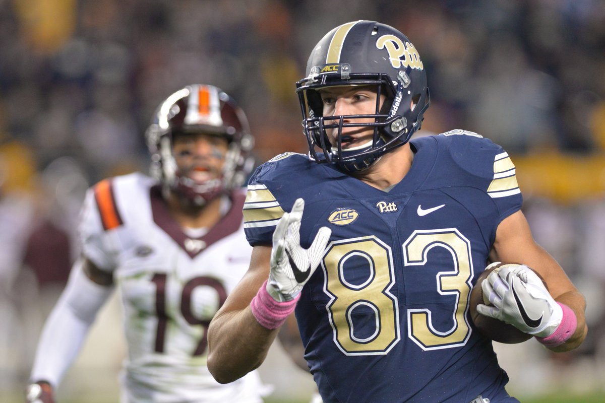 theodschwarz's tweet photo. Photos from tonight's 39-36 loss to Virginia Tech. @ThePittNews https://t.co/K1lJxQRBGI
