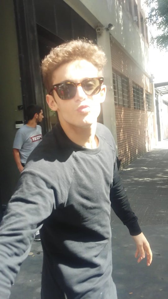 livingforkarol's tweet photo. Participo en el concurso de @chiaraflawless para un premio de Ruggero
Tu RT vale mucho 🙈💗 https://t.co/eRbfBdrtQ1