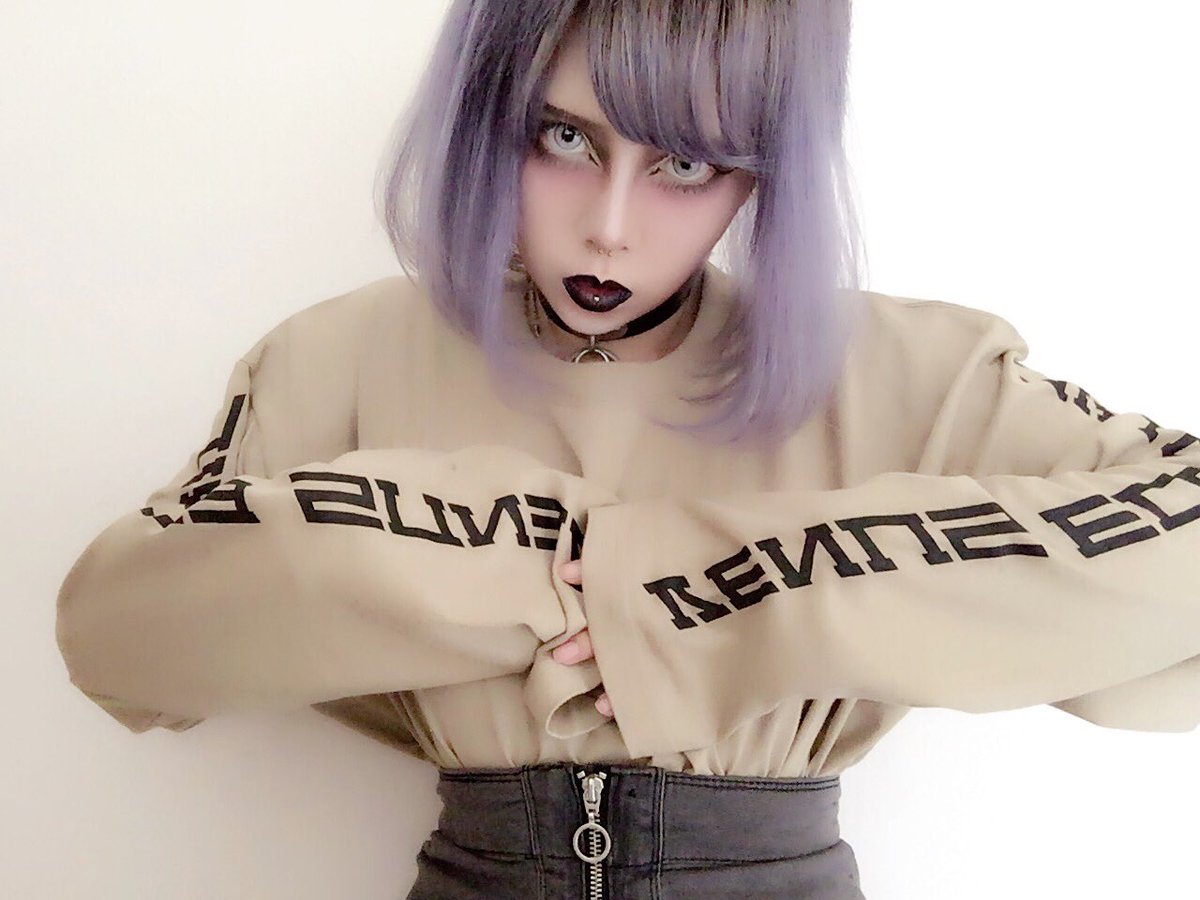 __patra's tweet image. 前回に続いてまた大好きなVENUS ECCENTRICのモデルさせてもらったよ💋 現在PLASTICZOOMS WEB STOREにて発売中🌹 plasticzooms.base.ec/items/4278431