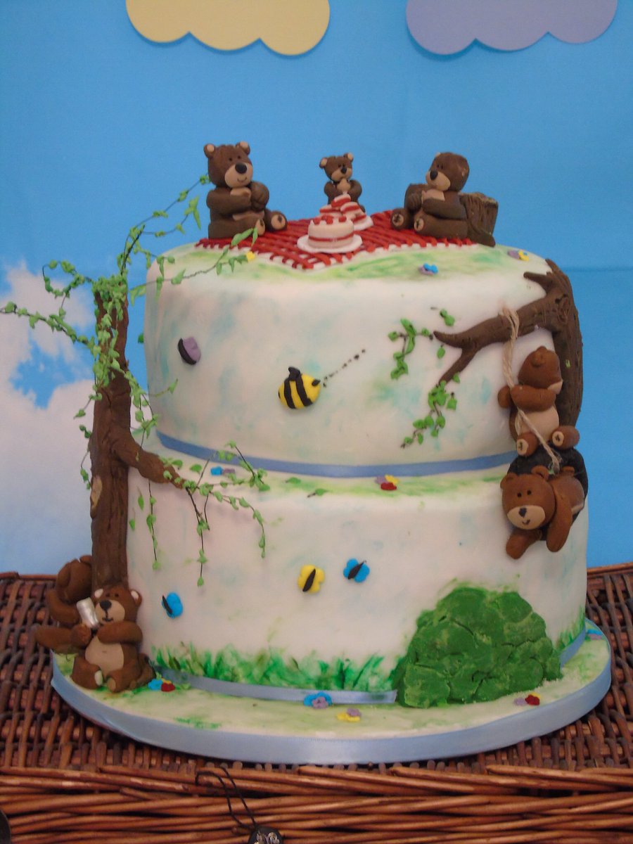 CakeAPeel's tweet photo. #Christening #cake https://t.co/DJqrzmlzEX